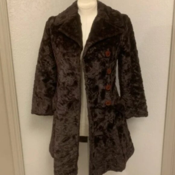 Vintage Brown Faux Fur Coat Union Made in USA Plush Texture A-Line Silhouette - Picture 1 of 6